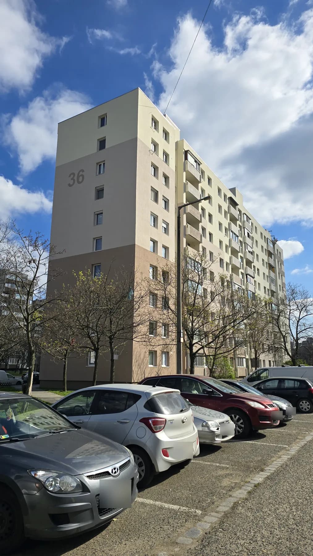 A felújított társasház homlokzata – Baross utca 36., Budapest XX. kerület